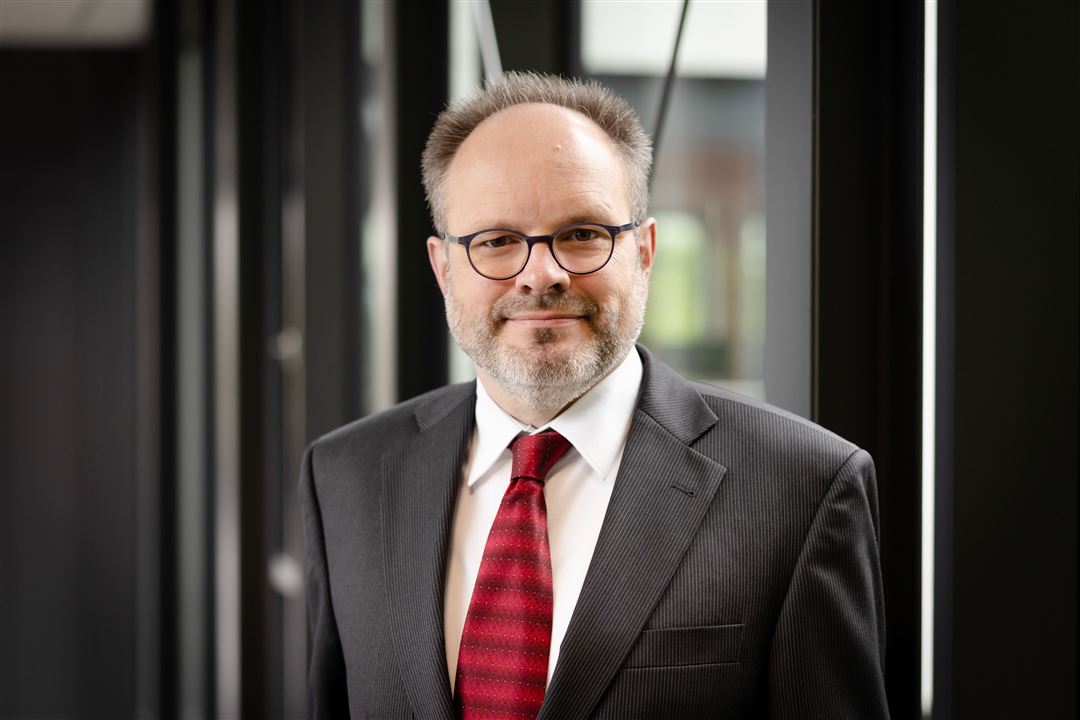 Prof. Dr. Frank Uek&ouml;tter